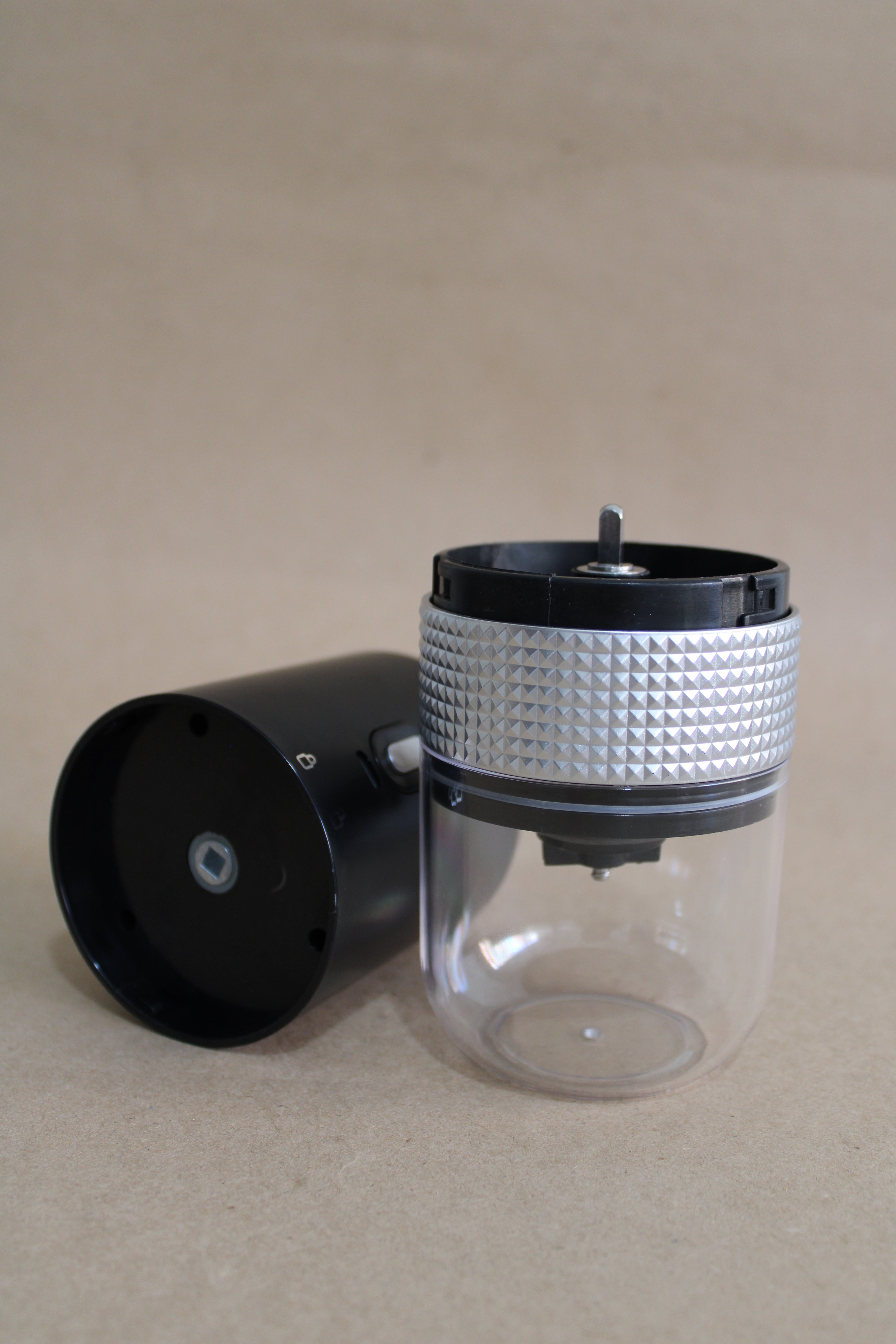 COMBO MOLINO ELÉCTRICO PORTÁTIL + CAFÉ